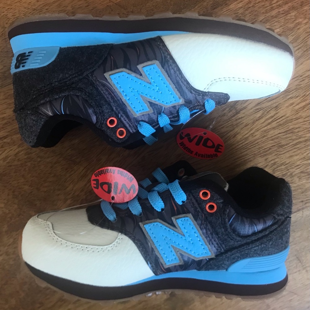 NWT! New Balance 574 Wide Sneaker